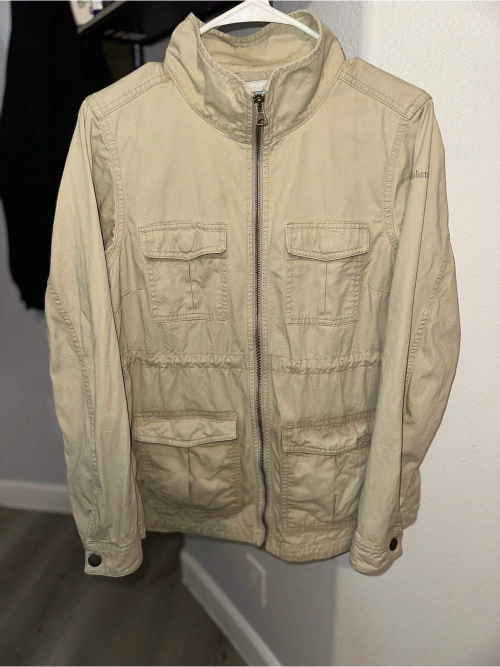 Columbia Khaki Field Jacket with Utility Pockets